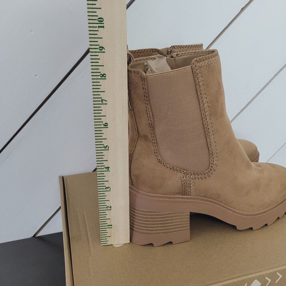 NWT Zodiac Teresa-Chelsea Womens 7M Tan Faux Suede Chunky Heel Ankle Boots - Picture 3 of 9